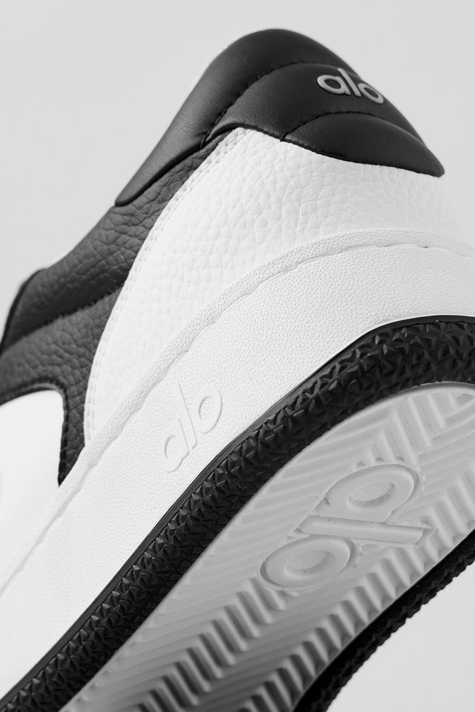 ALO Recovery Mode Sneaker - Black/White - Image 6