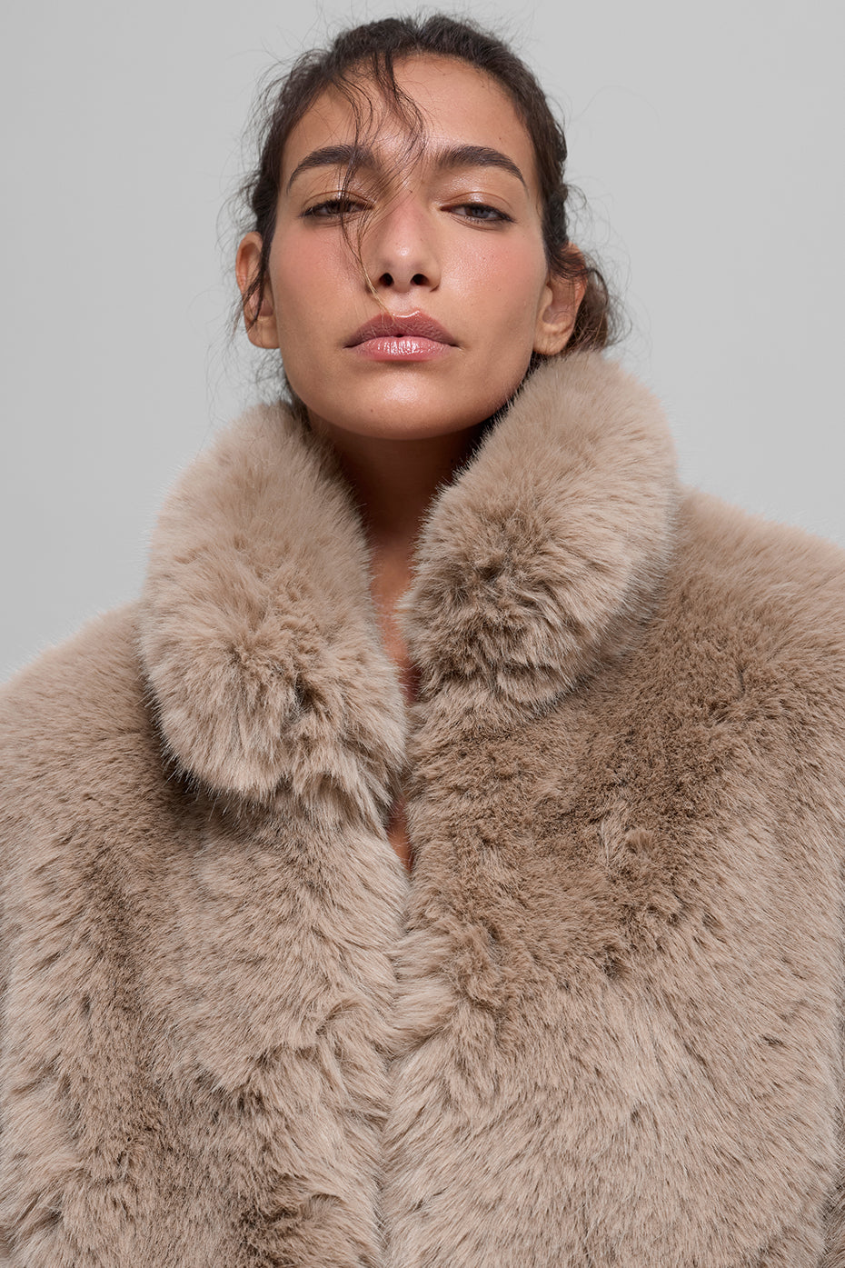 Opulent Faux Fur Cropped Jacket - Oat - Image 4