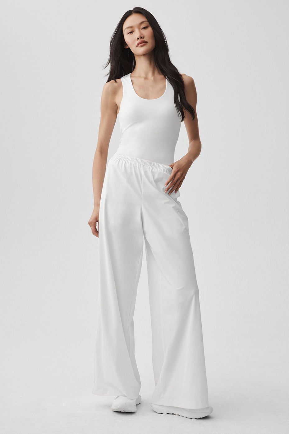 ALO Softsculpt No Nonsense Bra Tank - White - Image 4